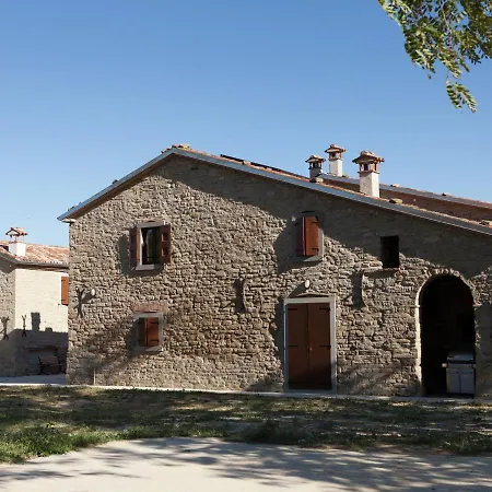 Апартаменты Cozy In Emilia-romagna With Barbeque *